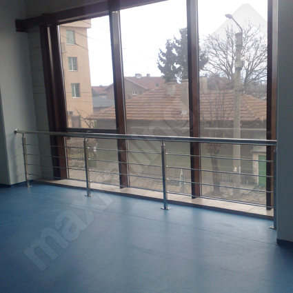 Иноксови парапети